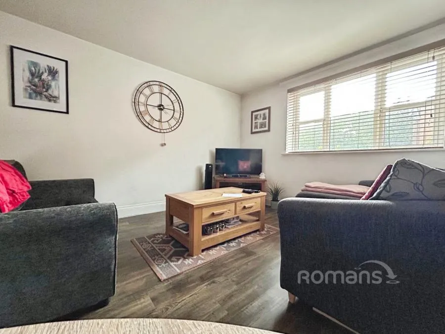 Carter Court, Hook, RG27, photo 10