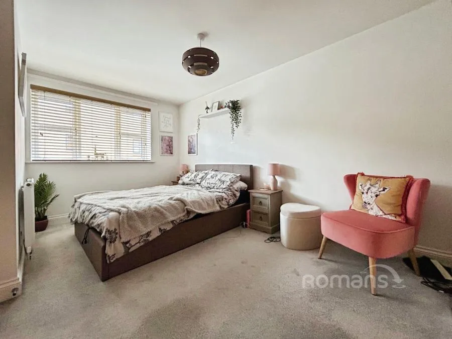 Carter Court, Hook, RG27, photo 7
