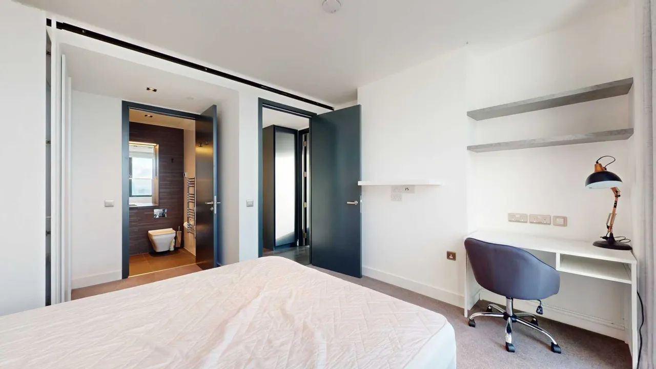 Marsh Wall, Canary Wharf, E14 9TW, photo 19