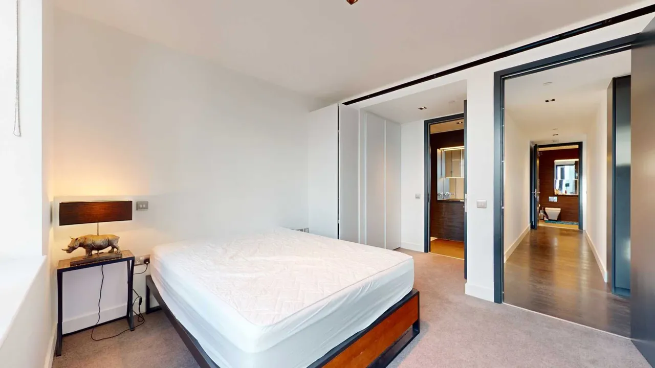 Marsh Wall, Canary Wharf, E14 9TW, photo 6