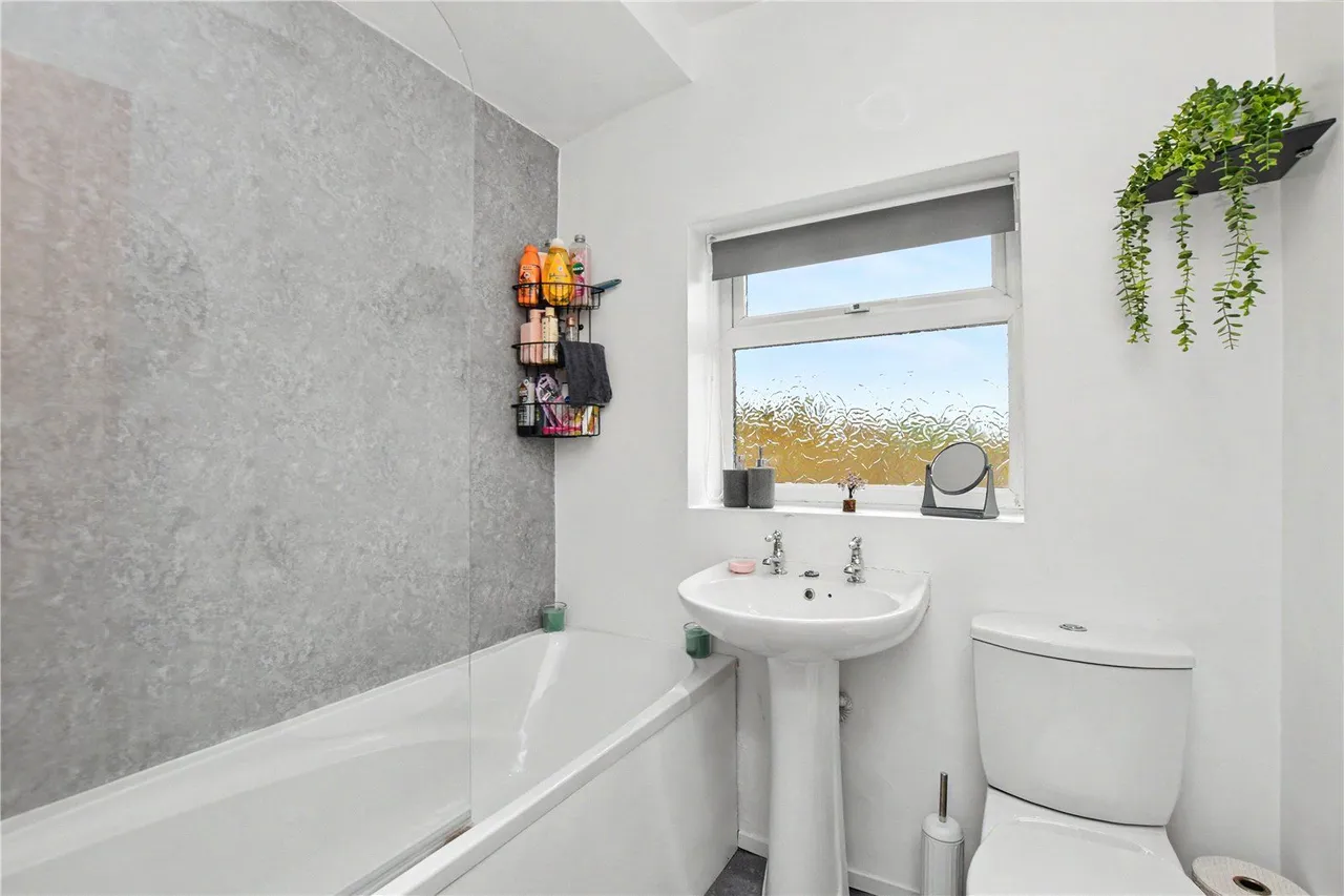 Glenroyd Close, Pudsey, LS28, photo 7