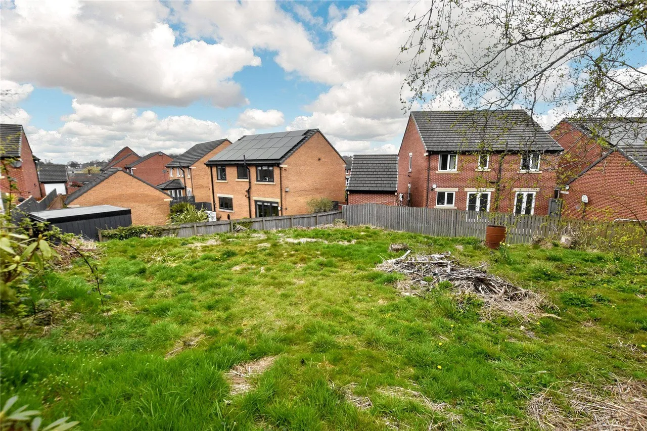Glenroyd Close, Pudsey, LS28, photo 11