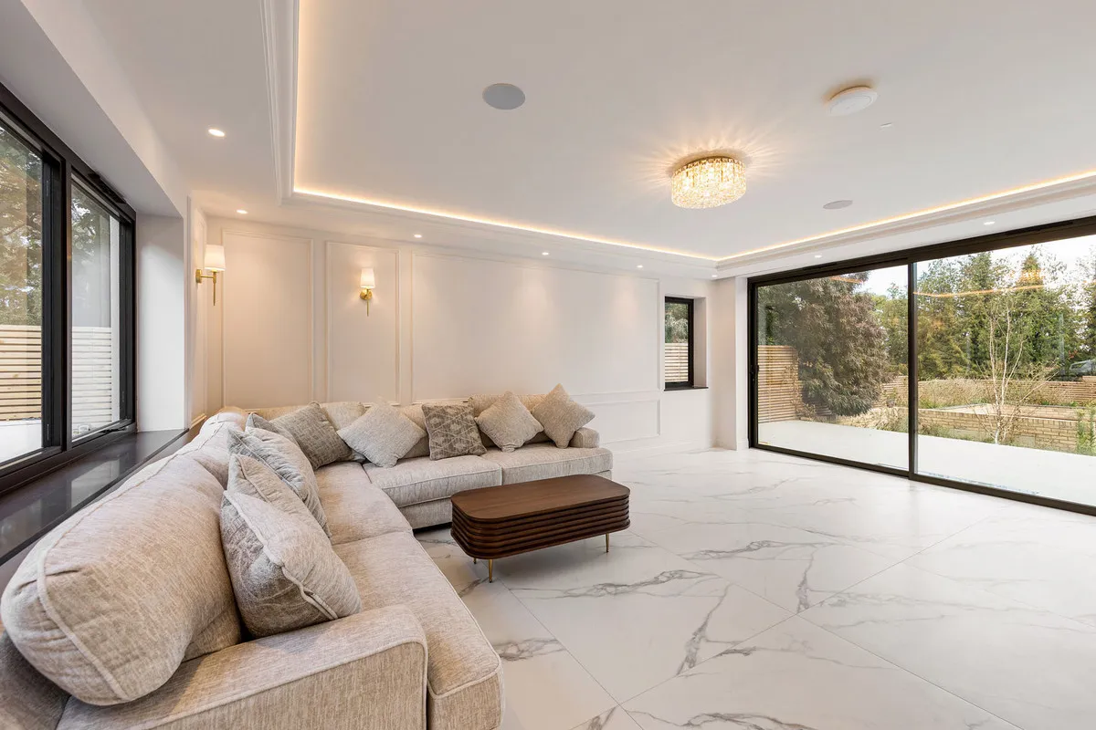 Astilbe Mansion, Brockley Hill, HA7, photo 5