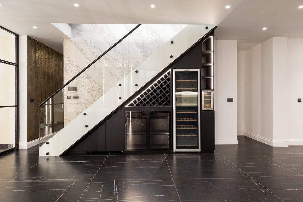 Astilbe Mansion, Brockley Hill, HA7, photo 16