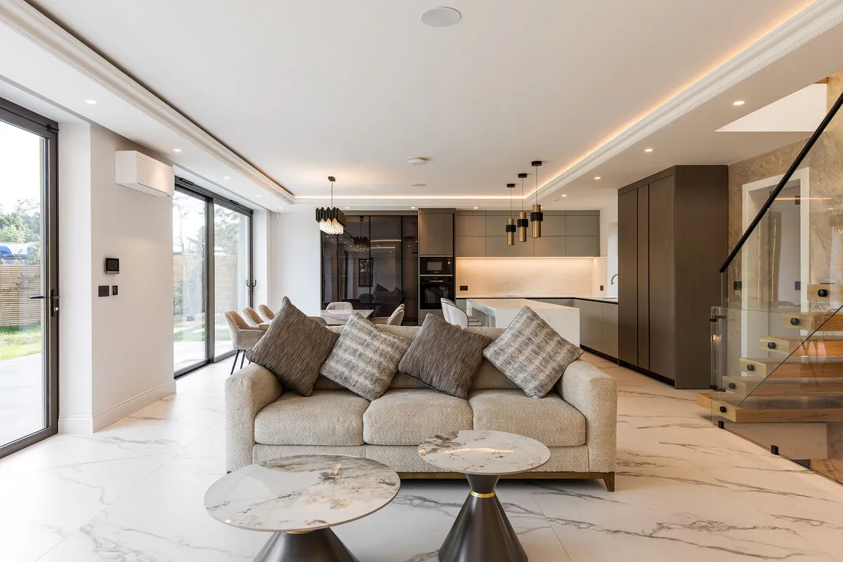 Astilbe Mansion, Brockley Hill, HA7, photo 6