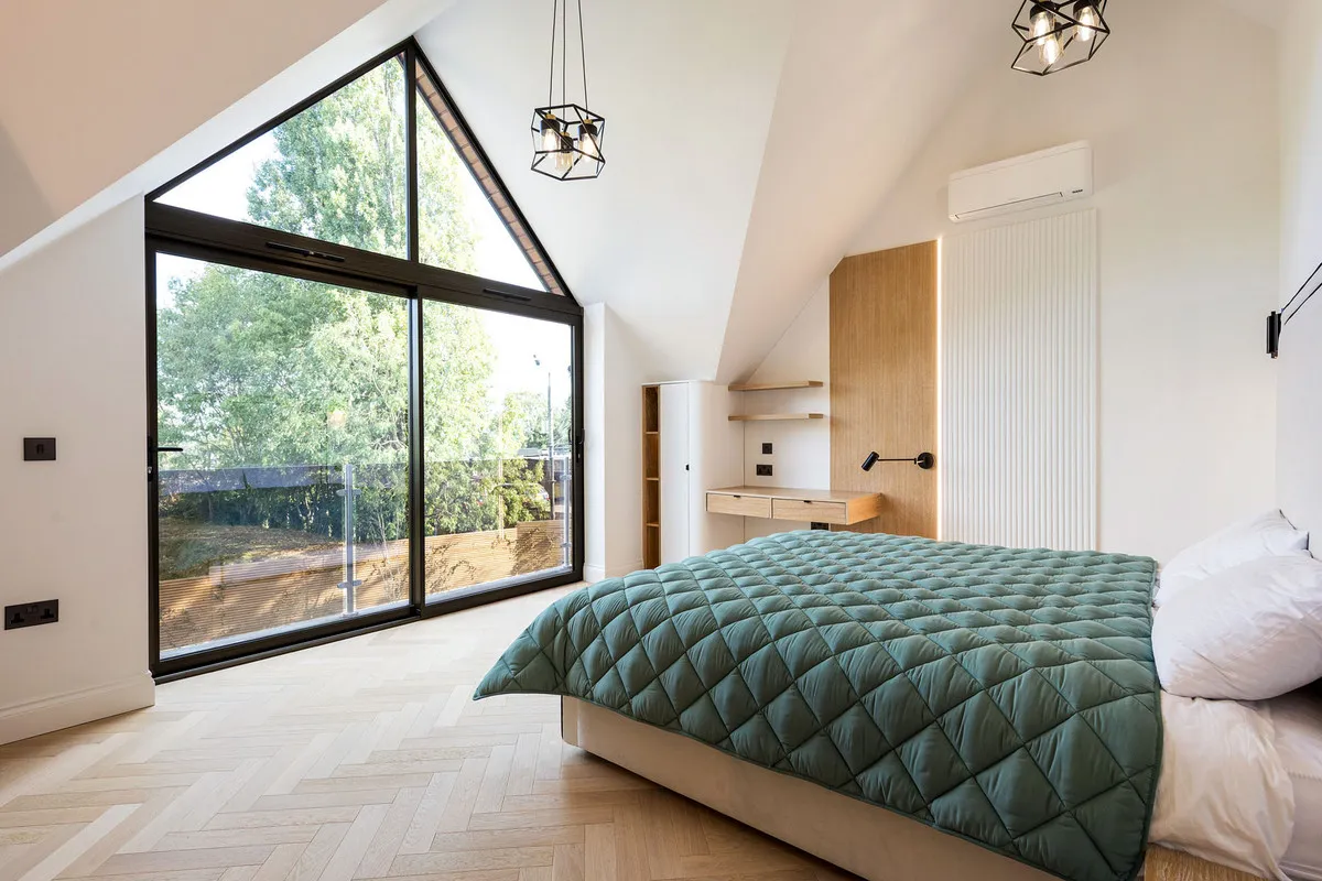 Astilbe Mansion, Brockley Hill, HA7, photo 29