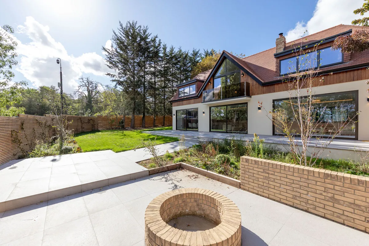 Astilbe Mansion, Brockley Hill, HA7, photo 33