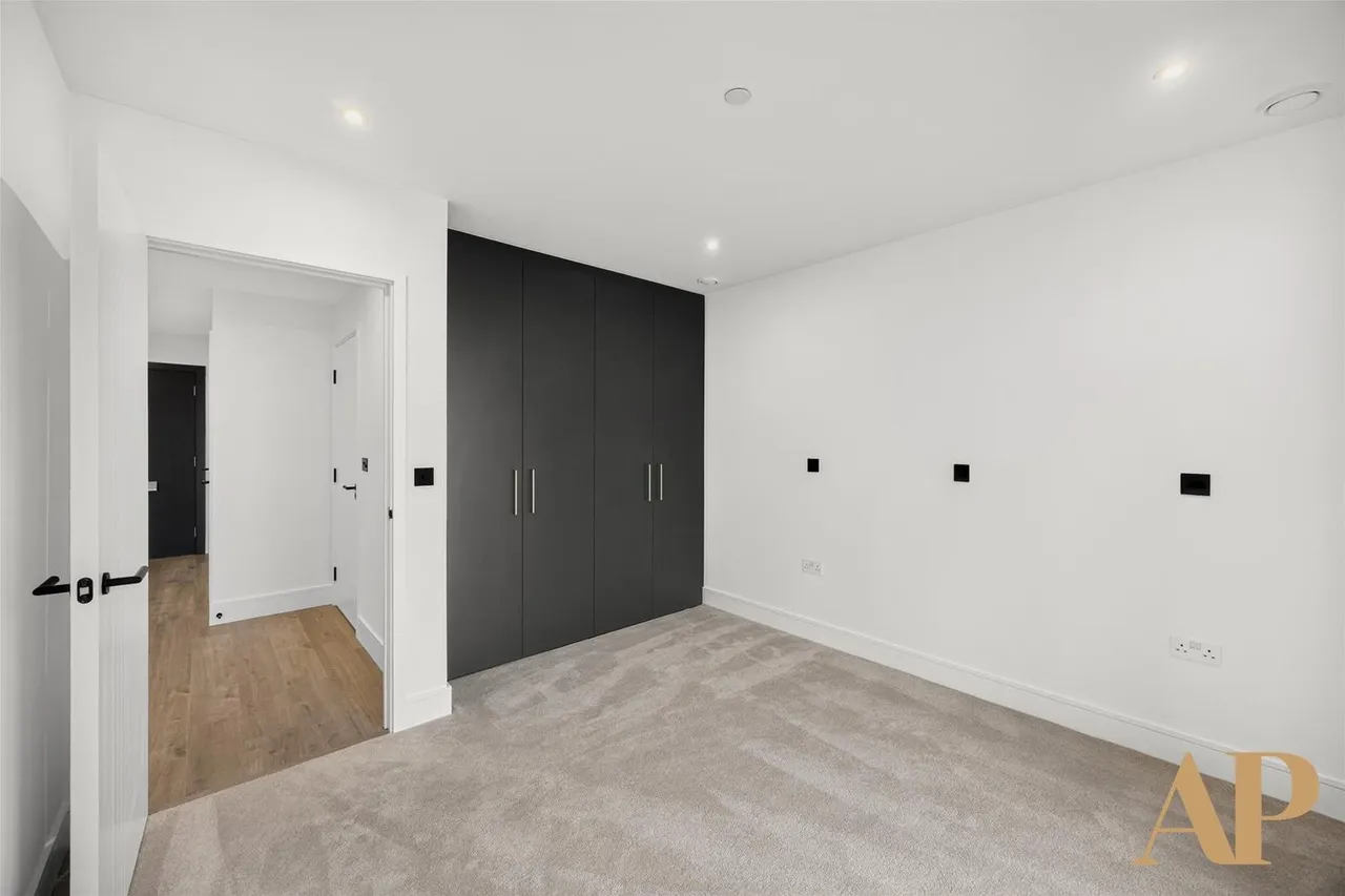 Twelve Trees Park West Ham, London, E16, photo 7