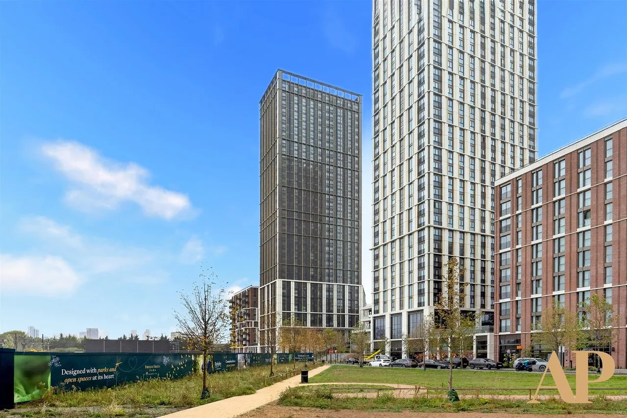Twelve Trees Park West Ham, London, E16, photo 15