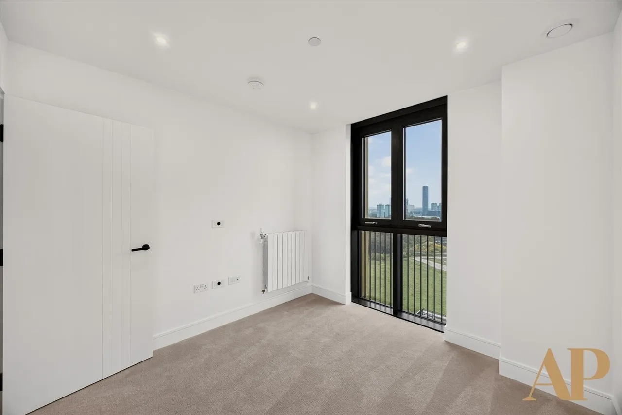 Twelve Trees Park West Ham, London, E16, photo 9