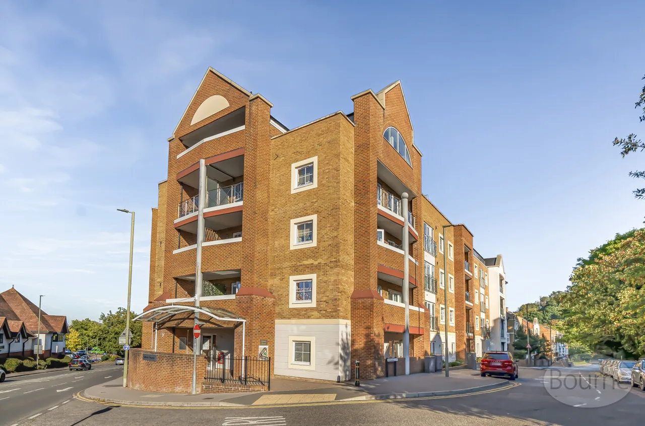 1 bed flat for sale, Flambard Way, Godalming, GU7