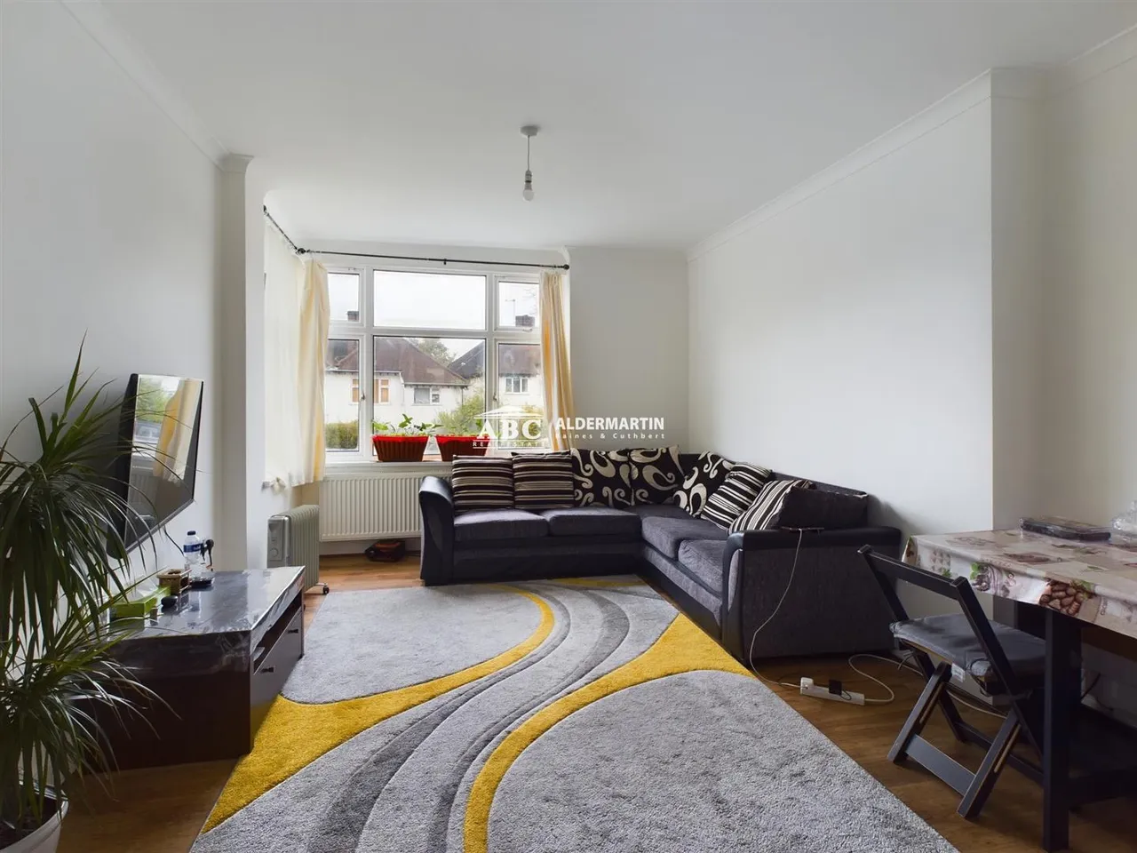 Highfield Avenue, London, photo 6