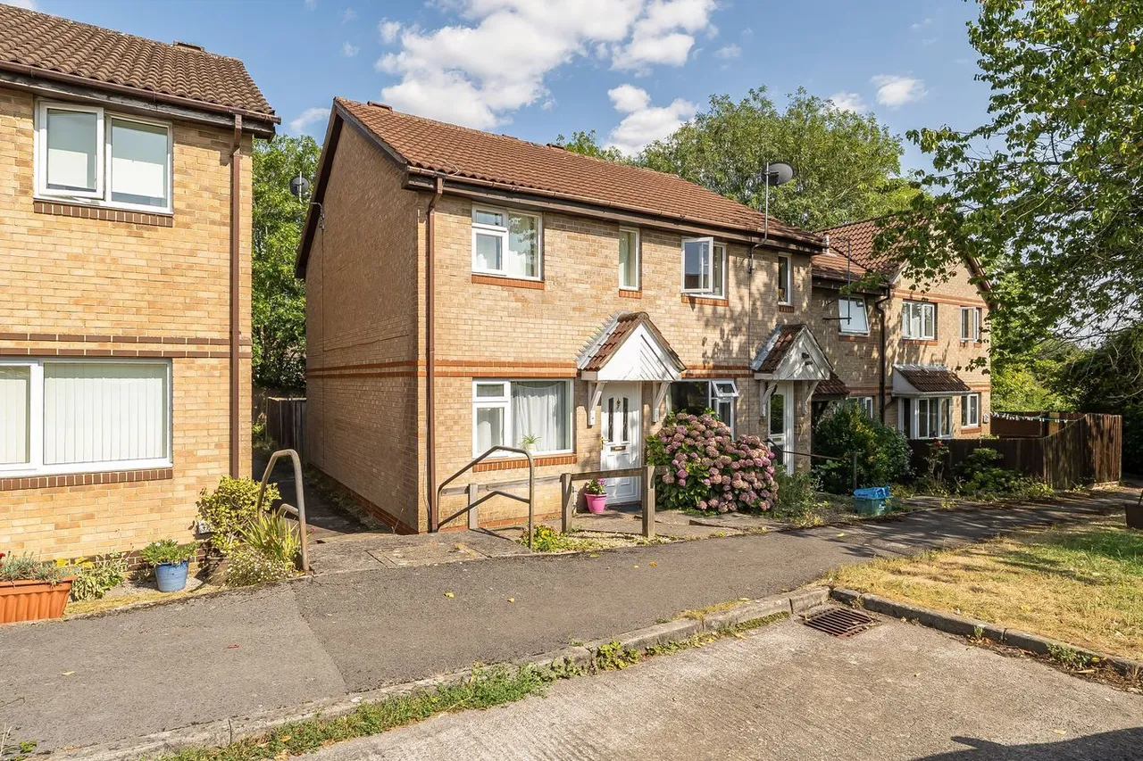 2 bed house for sale, Durkheim Drive, Wells, BA5
