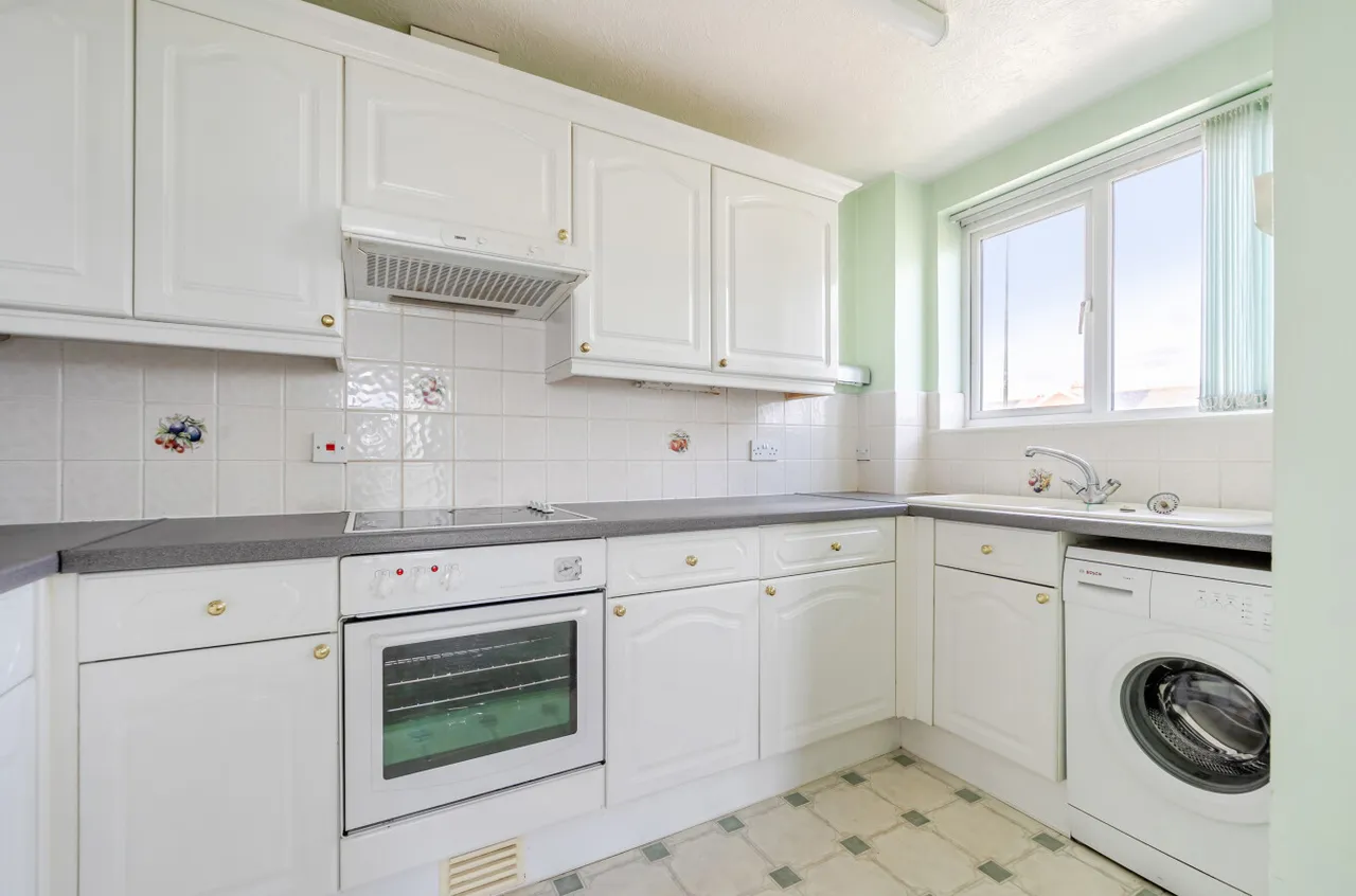Brighton Road, Lancing, BN15, photo 2