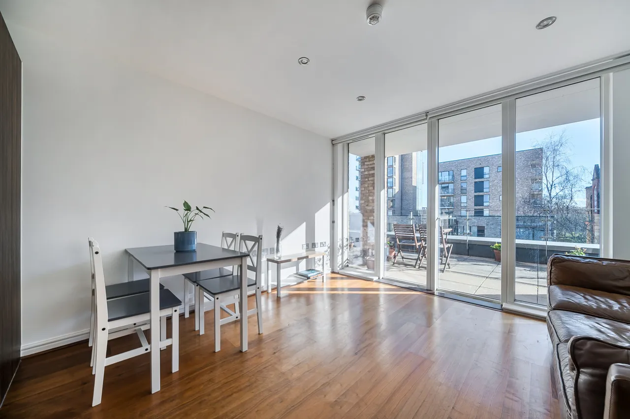 120 Roffo Court, Boundary Lane, London, photo 3