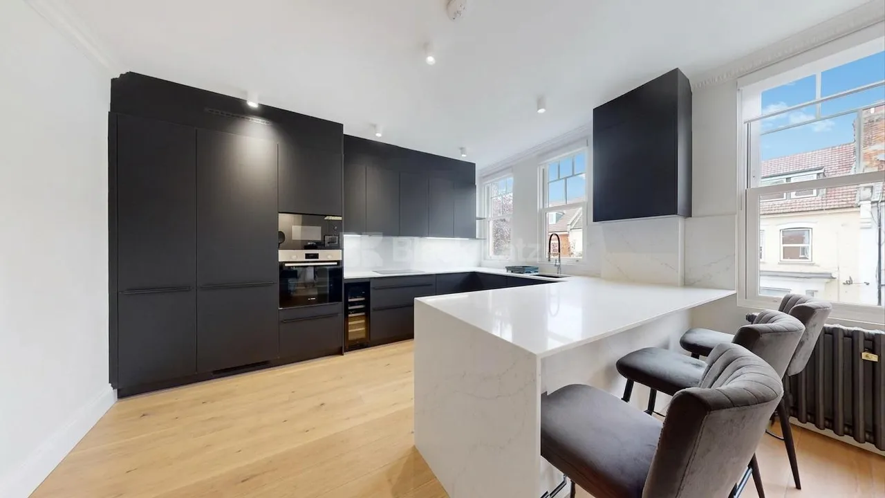 2 bed property for sale, Dennington Park Road, West Hampstead, NW6