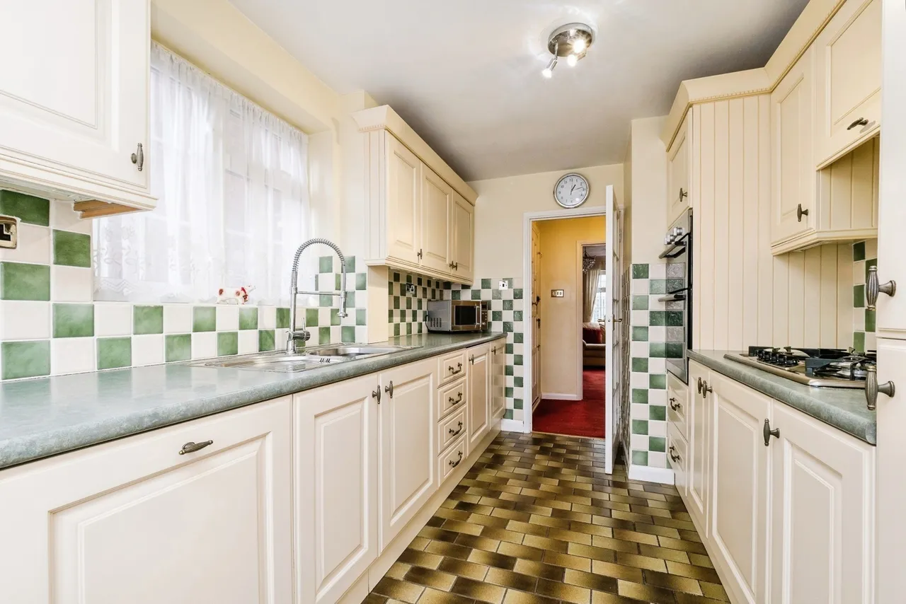 Ingleglen, Hornchurch, RM11, photo 10