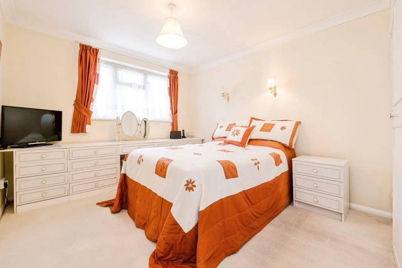 Ingleglen, Hornchurch, RM11, photo 16