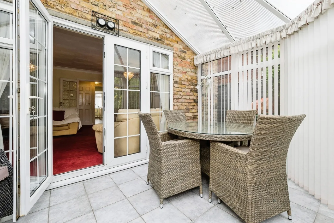 Ingleglen, Hornchurch, RM11, photo 13