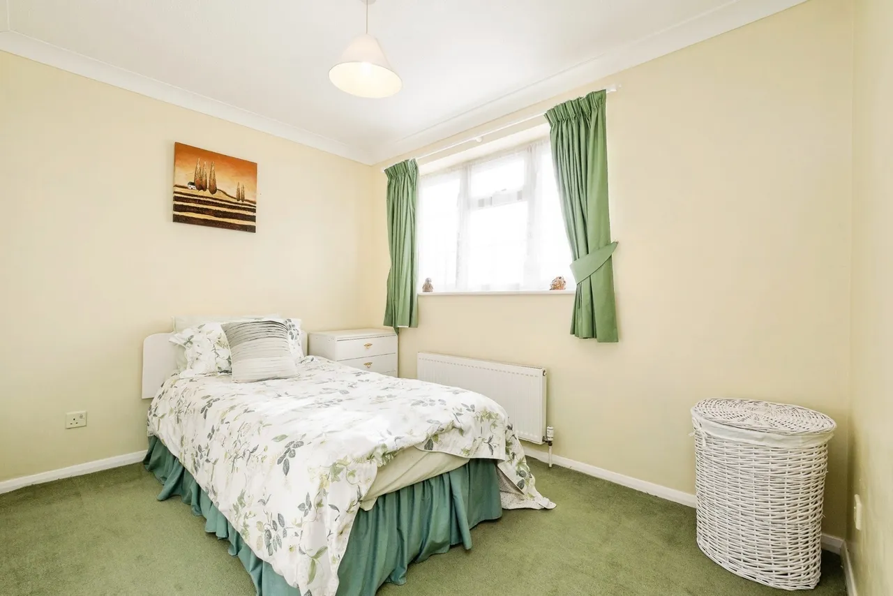 Ingleglen, Hornchurch, RM11, photo 19