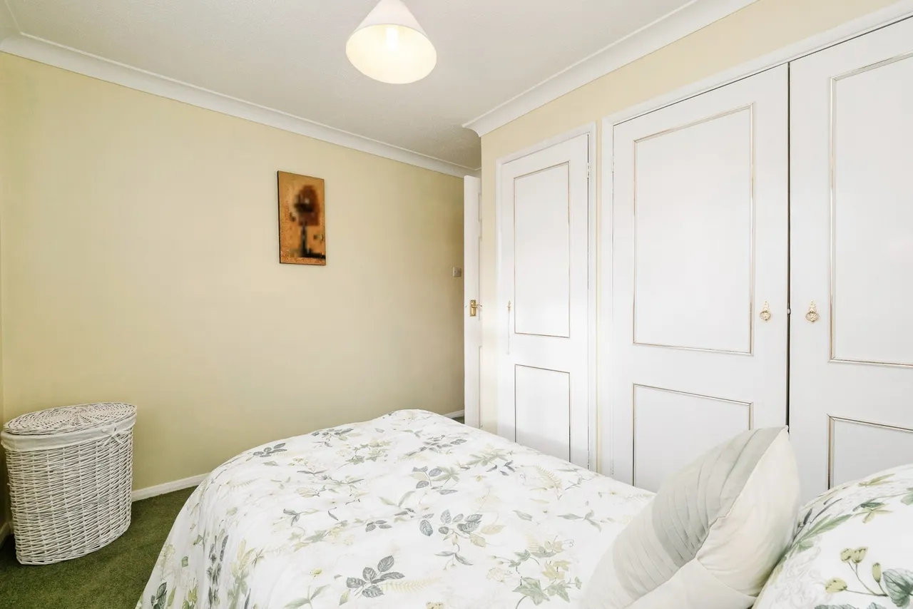 Ingleglen, Hornchurch, RM11, photo 20