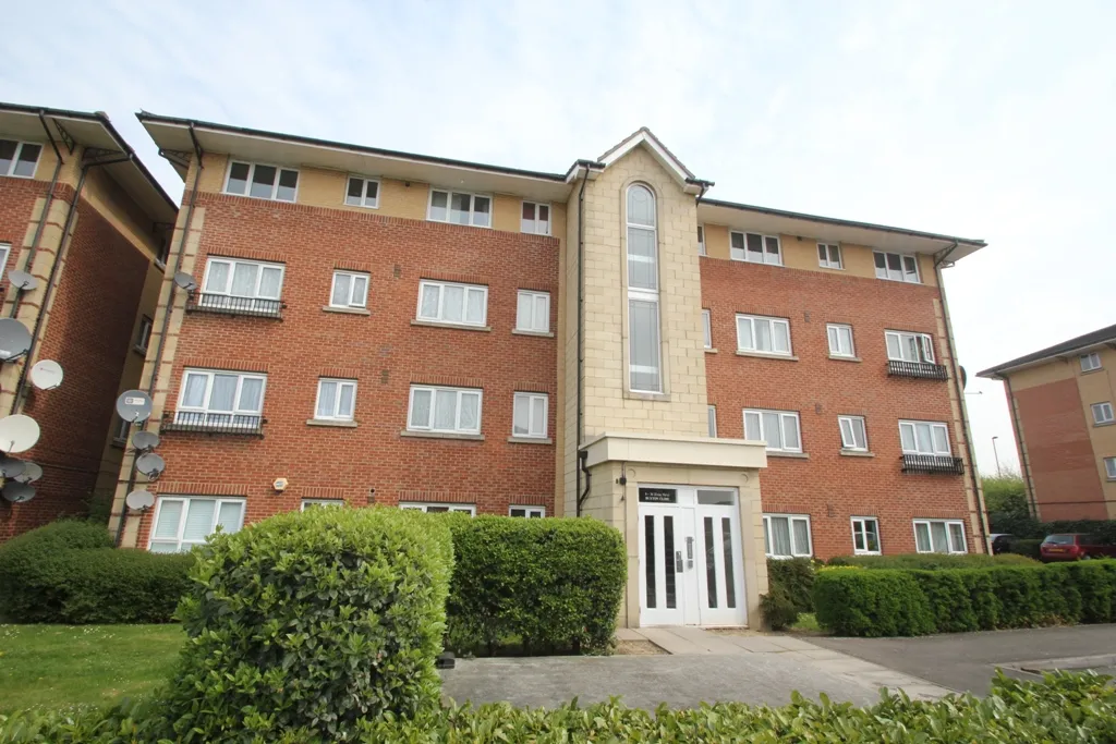 2 bed flat for sale, Buxton Close, Edmonton, N9