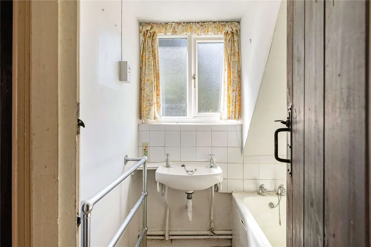 Hull Place, Sholden, Deal, Kent, CT14 0AQ, photo 11