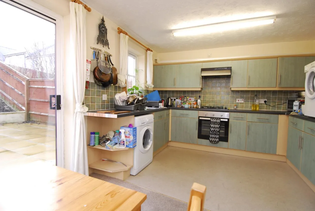 4 bed house to rent, Kensington Road, Plymouth