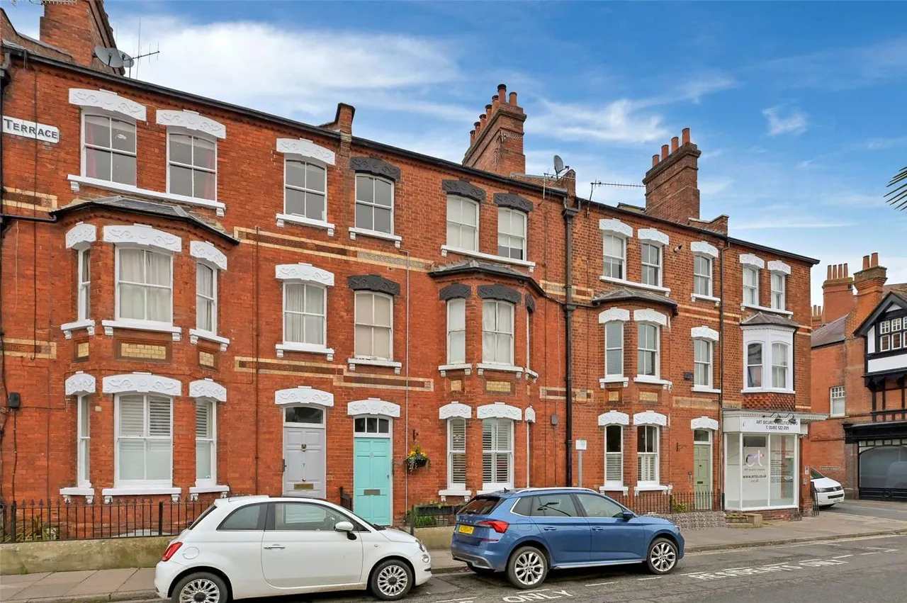 3 bed flat to rent — Station Road, Henley-on-Thames, Oxfordshire, RG9 1AT