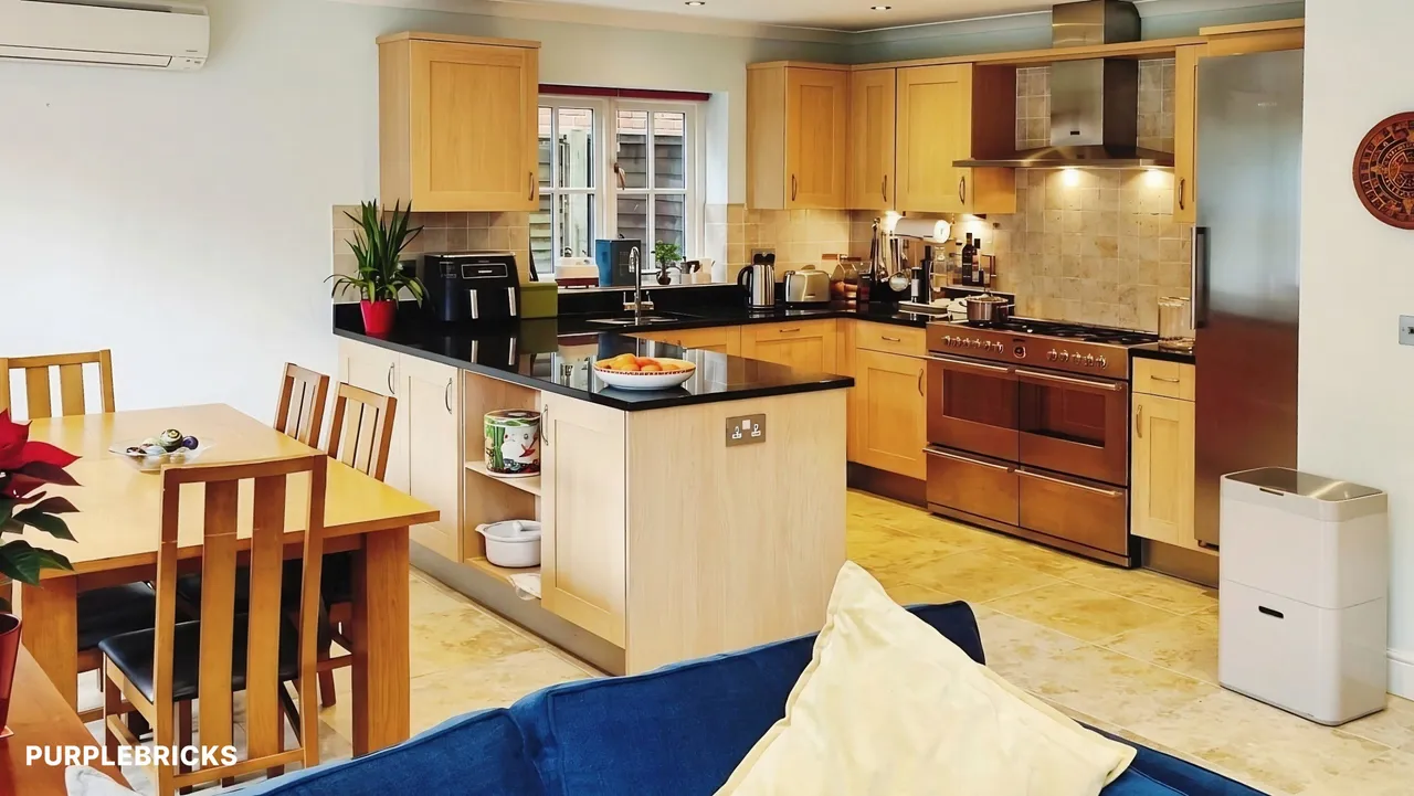 Streets Heath, Woking, GU24, photo 7