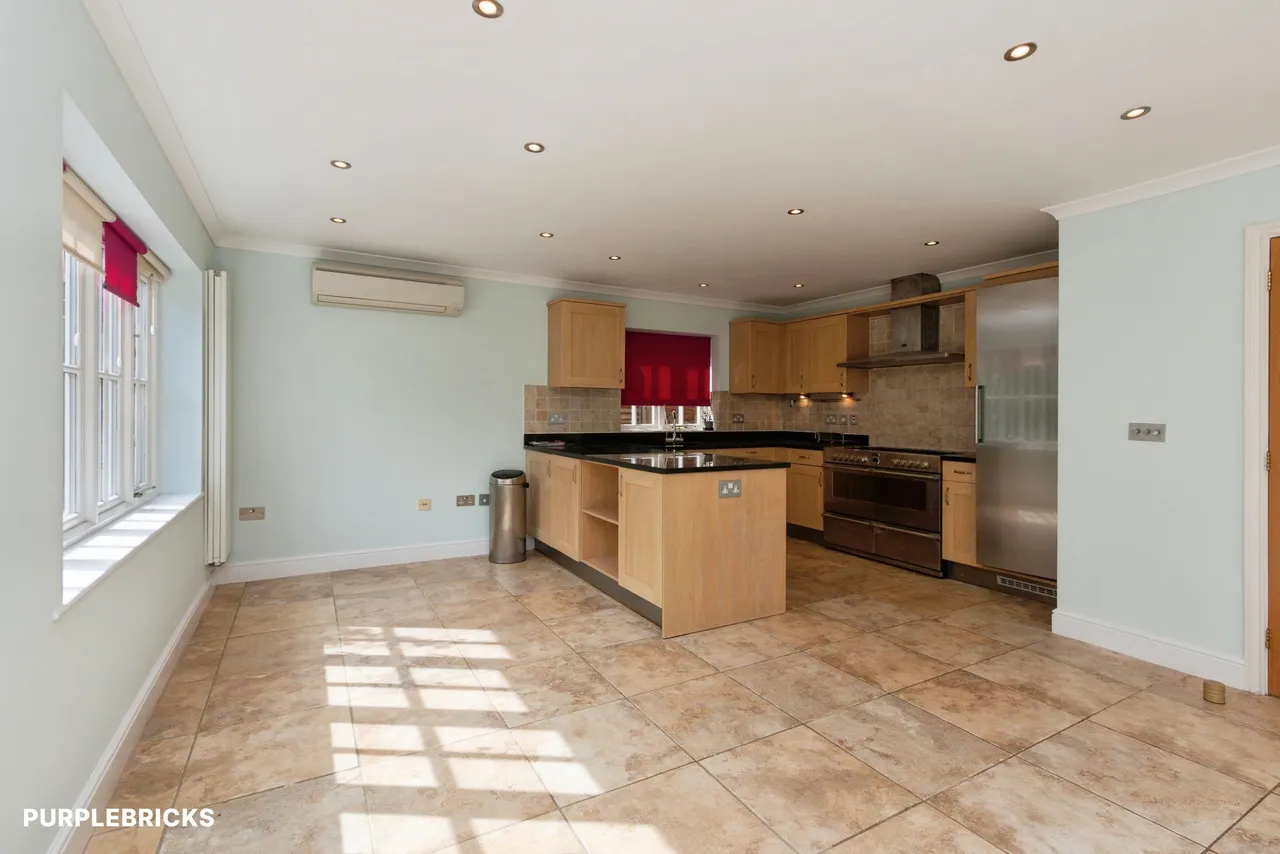 Streets Heath, Woking, GU24, photo 6