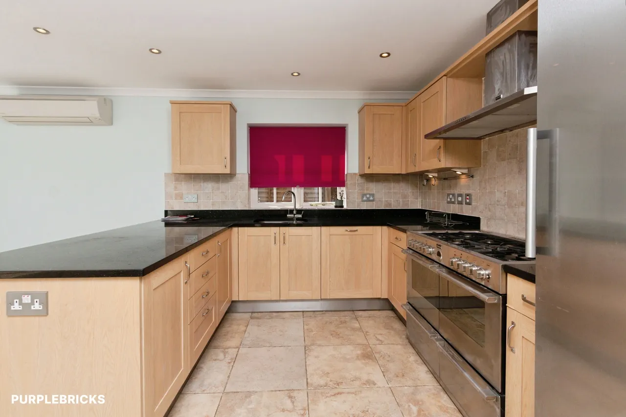 Streets Heath, Woking, GU24, photo 10
