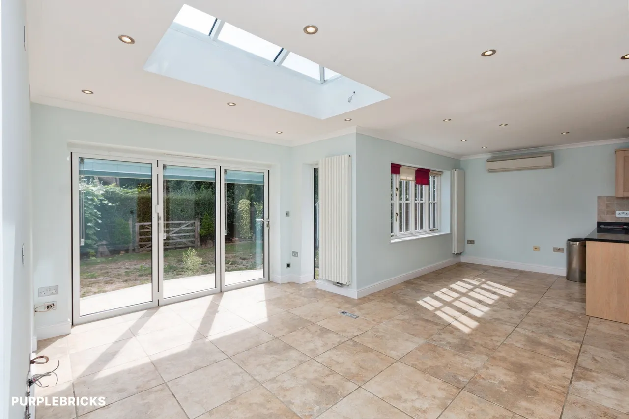 Streets Heath, Woking, GU24, photo 11