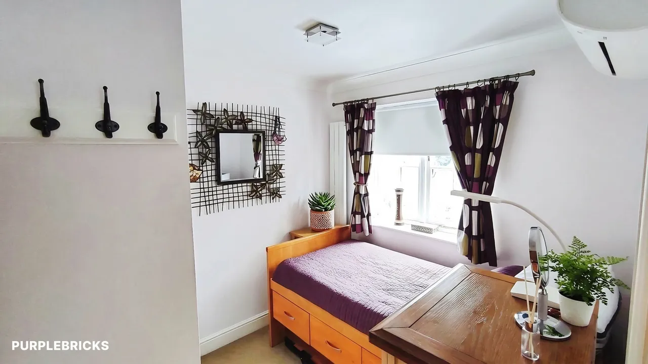 Streets Heath, Woking, GU24, photo 25