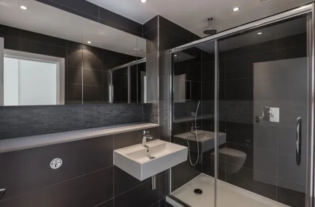 Pump House Crescent, Brentford, TW8, photo 5