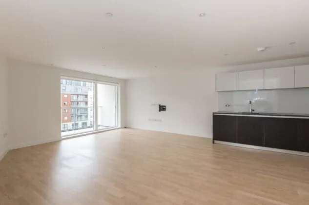 2 bed flat to rent, Pump House Crescent, Brentford, TW8