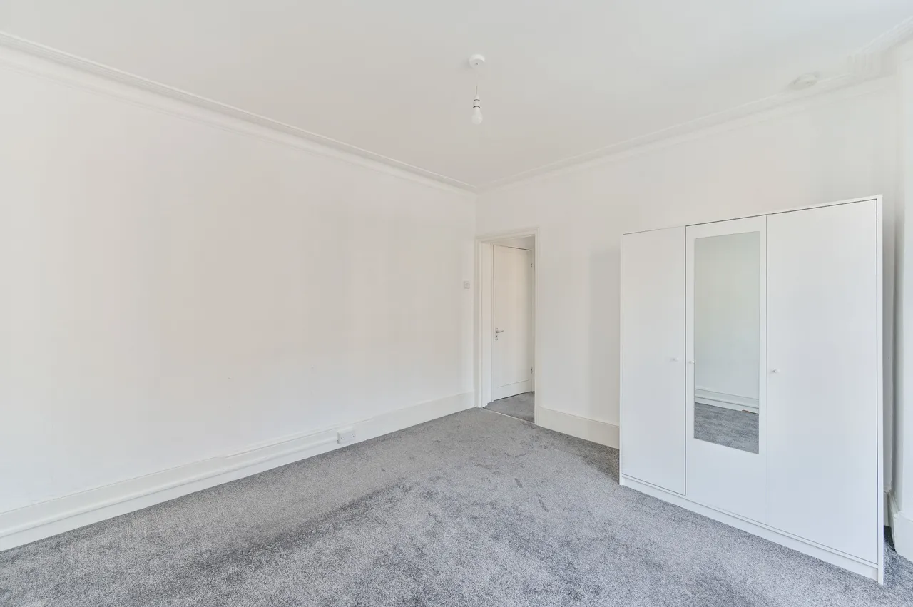 43b Hackford Road, London, photo 2