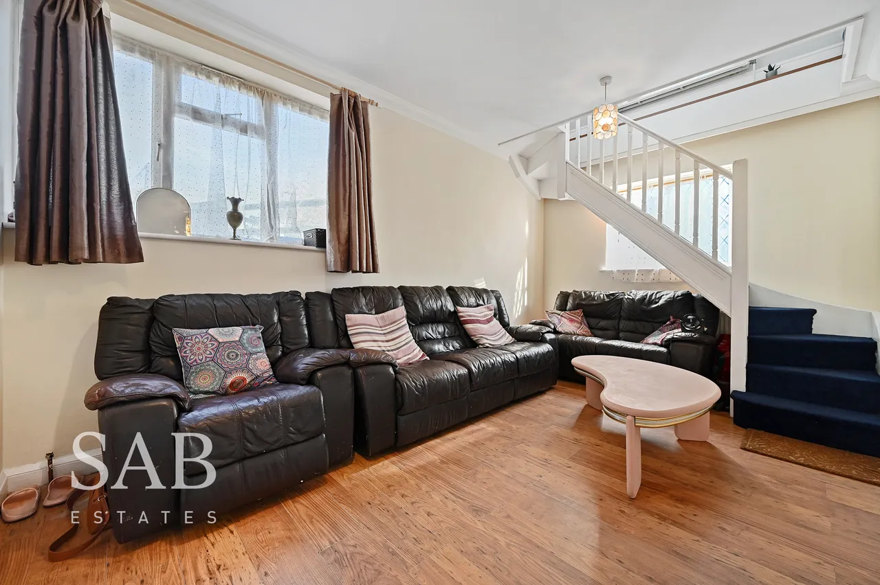 Hart Grove, Southall, UB1, photo 4