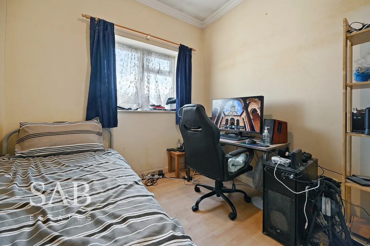 Hart Grove, Southall, UB1, photo 7