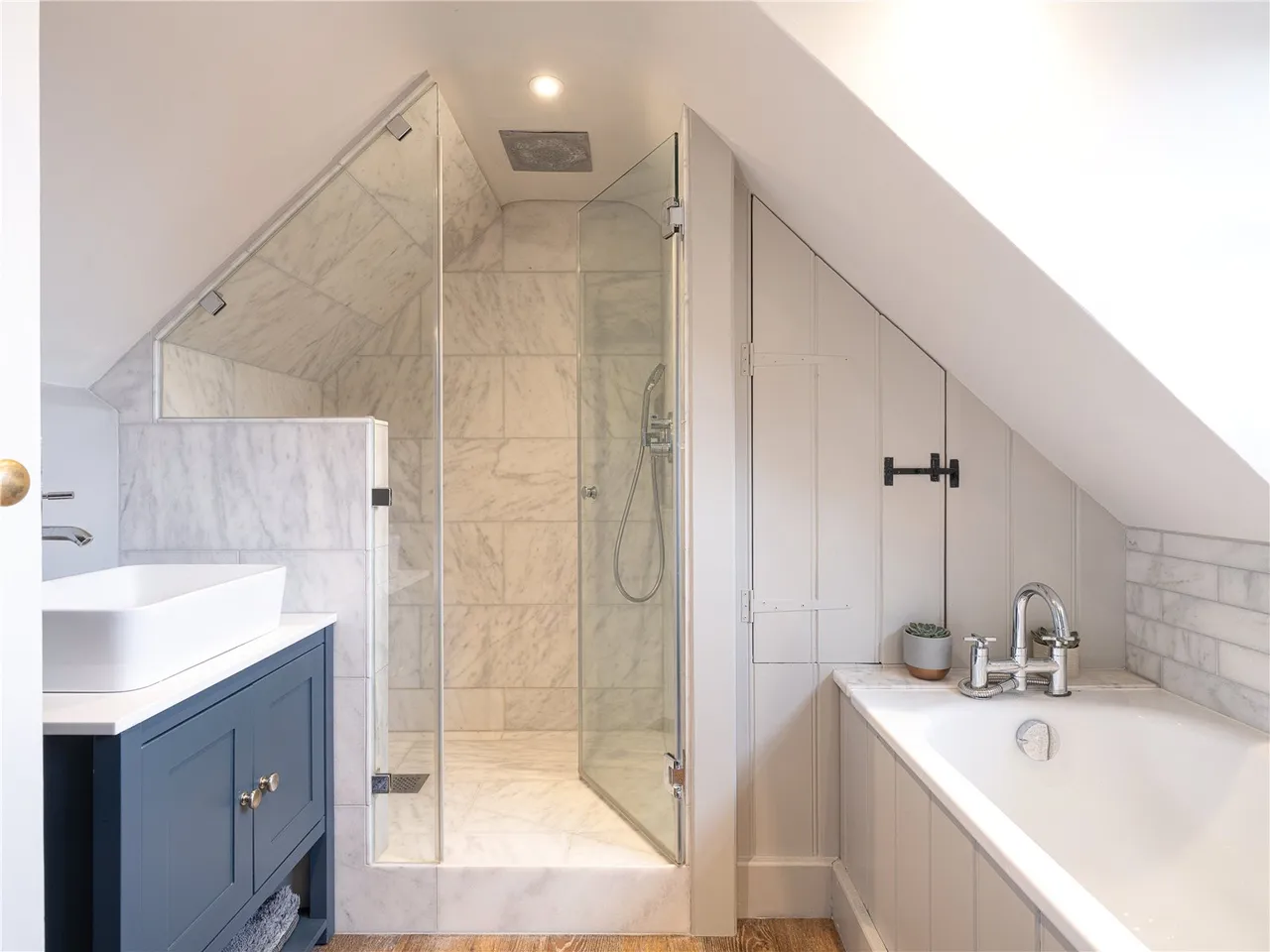 Low Road, Little Cheverell, SN10, photo 15