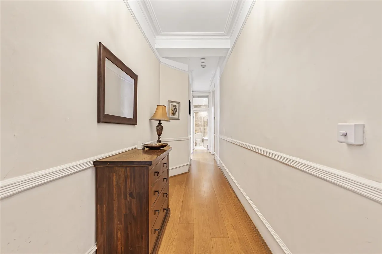 Lower Richmond Road, Putney, SW15, photo 7