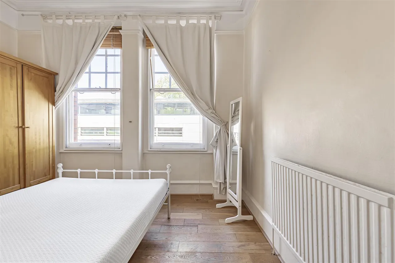Lower Richmond Road, Putney, SW15, photo 8
