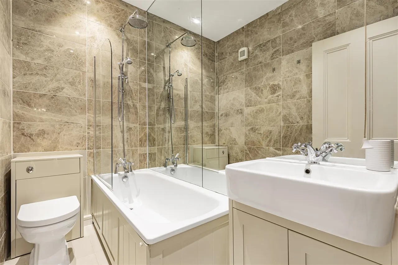 Lower Richmond Road, Putney, SW15, photo 5