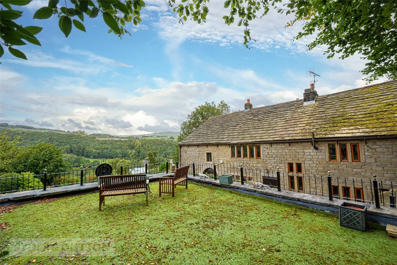 Upper Blind Lane Farm, Brearley, HX2, photo 21