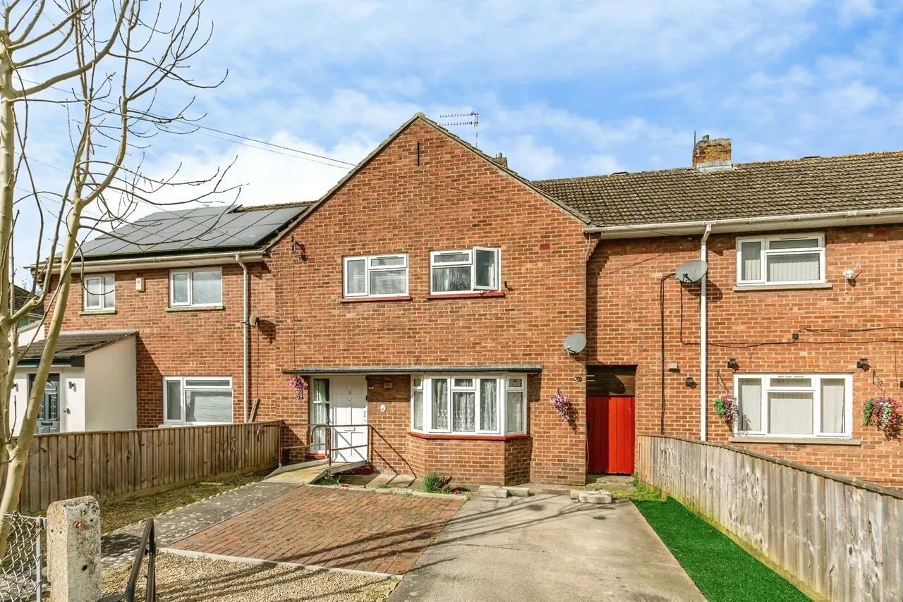 Butterfield Road, BRISTOL, Avon, BS10, photo 2