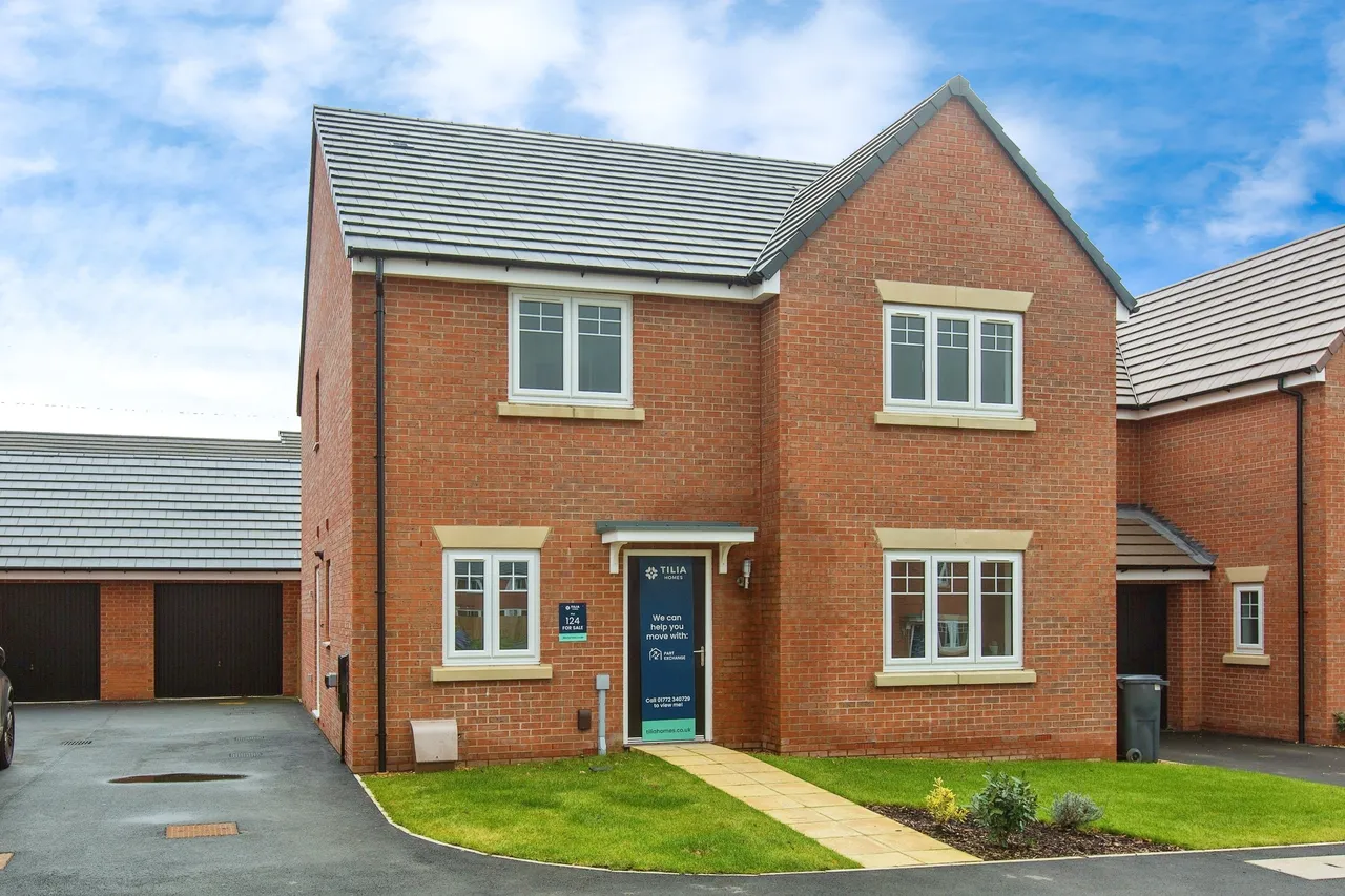 4 bed house for sale, Twill Road, Farington Moss, PR26