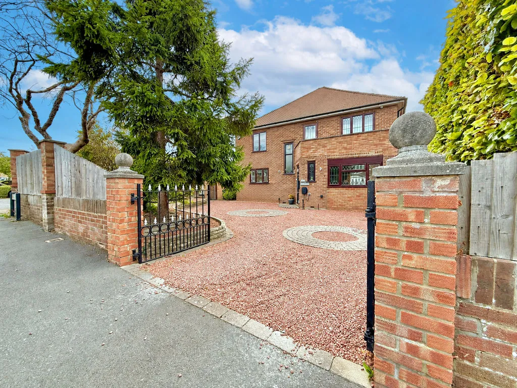 Downs Road, Dunstable LU5 4DE, photo 23