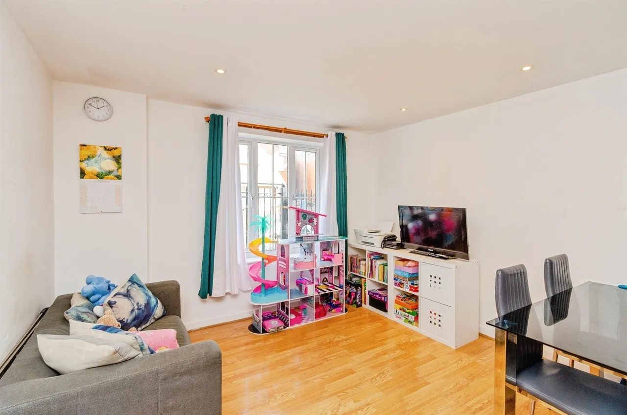 Acorn Street, Willenhall, WV13, photo 6