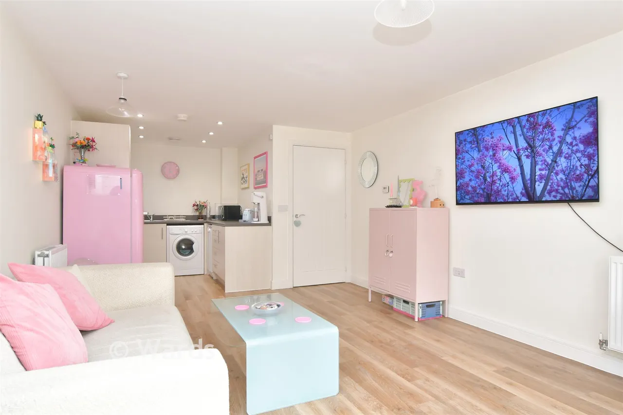 Castle Hill Drive, Castle Hill, DA10, photo 13