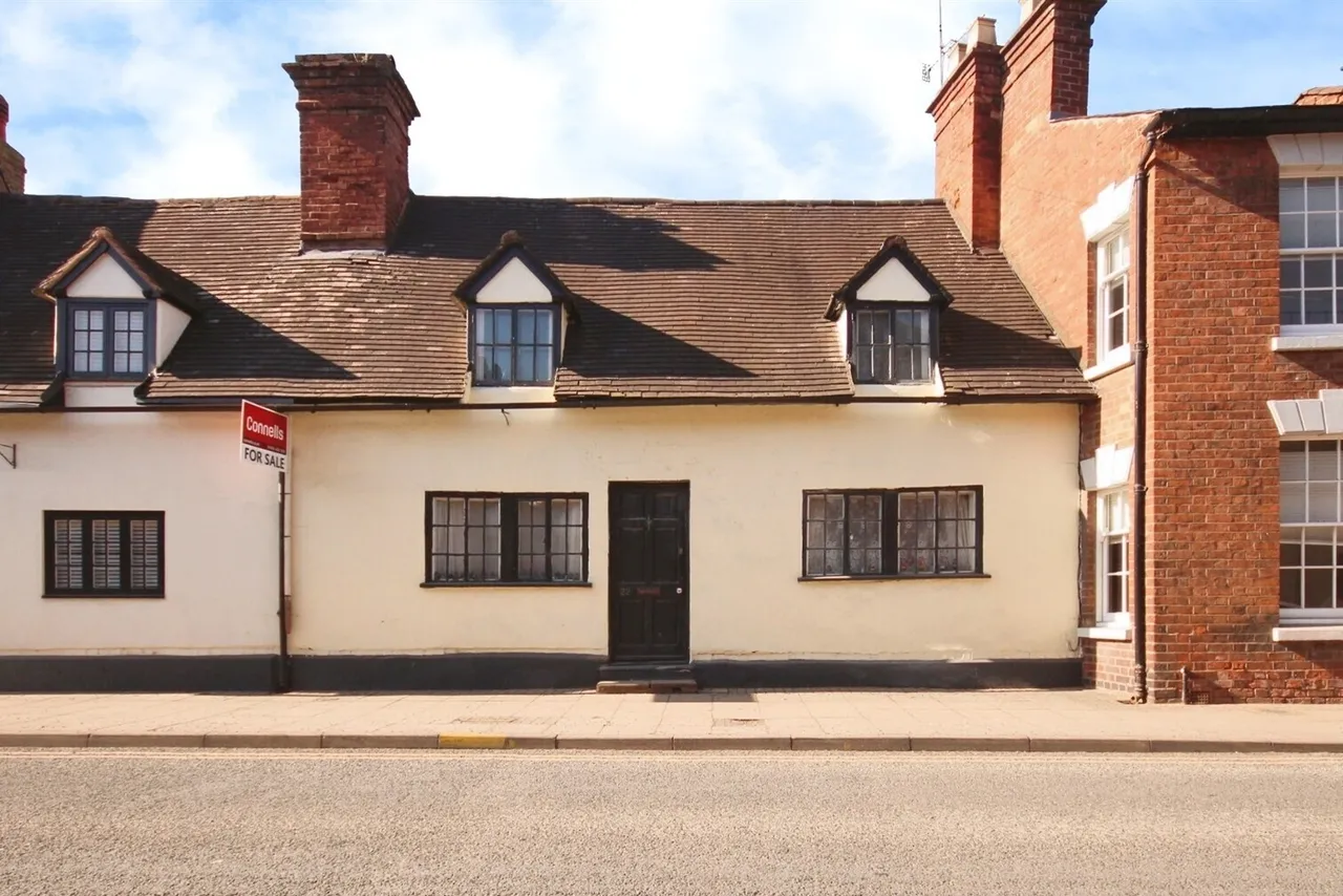 3 bed house for sale — St. Nicholas Church Street, Warwick